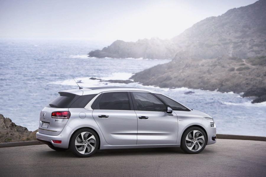  Citroen C4 Picasso 2013 года  (фото 2 из 50)